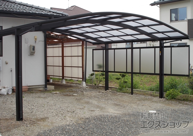 長野県松本市ののカーポート レイナツインポート 積雪〜20cm対応+レイナツインポート サイドパネル 施工例