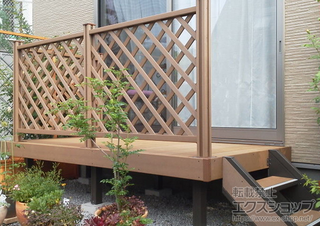 福島県郡山市のLIXIL リクシル（トステム）のウッドデッキ リコステージII 単体+リコステージII ウッドパーティション+リコステージII ステップ 施工例