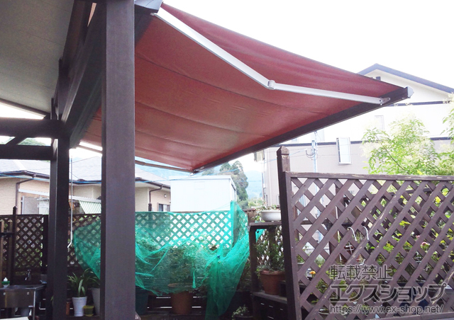 鹿児島県霧島市のLIXIL リクシル（トステム）のオーニング・日よけ 彩鳥C型 ボックスタイプ 施工例