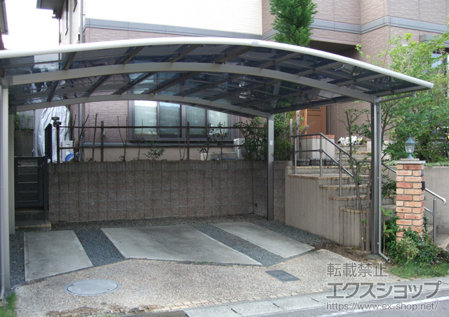 岐阜県岐阜市のLIXIL リクシル（トステム）のカーポート カーブポートシグマIII ワイド 積雪〜30cm対応 施工例