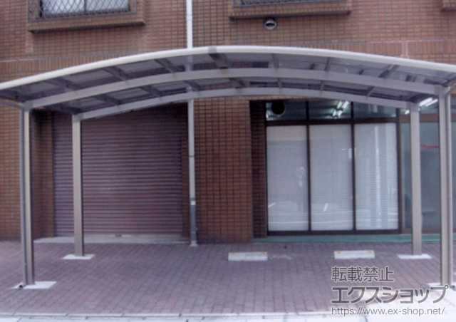 東京都世田谷区のLIXIL リクシル（トステム）のカーポート カーブポートシグマIII ワイド 積雪〜30cm対応 施工例