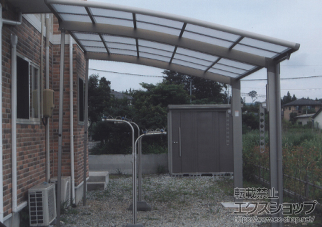 宮城県柴田郡川崎町のLIXIL リクシル（トステム）のカーポート カーブポートシグマIII 積雪〜30cm対応+カーブポートシグマIII 収納式物干し 施工例