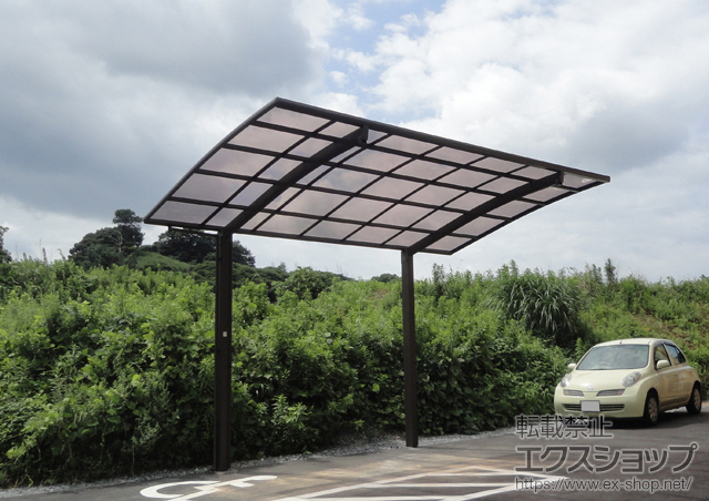 福岡県久留米市のLIXIL リクシル（トステム）のカーポート カーブポートシグマIII 積雪〜30ｃｍ対応+サポート （補助柱）2本　ロング柱28用 施工例