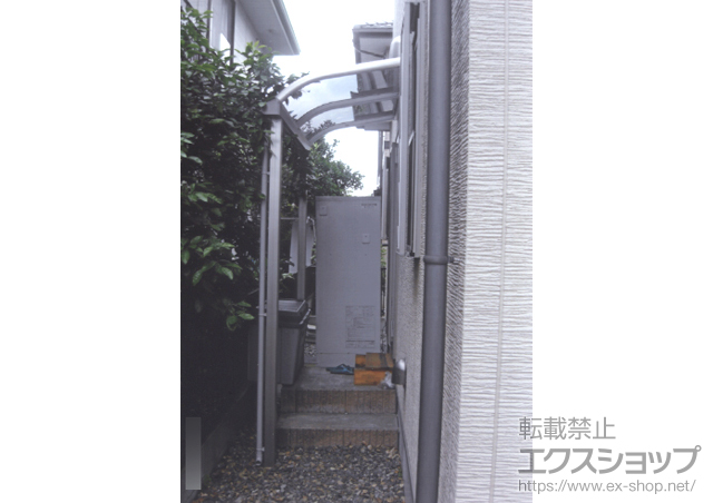 千葉県市原市ののテラス屋根 プレシオステラス R型 テラスタイプ 単体 積雪〜20cm対応+吊り下げ式物干し 標準 2本入り 施工例