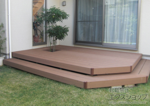 神奈川県横浜市のLIXIL リクシル（トステム）のウッドデッキ リコステージII 単体 施工例