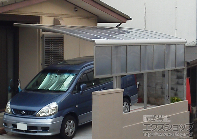 兵庫県神戸市のLIXIL リクシル（トステム）のカーポート プレシオスポート 積雪〜20cm対応+プレシオスポート サイドパネル 施工例