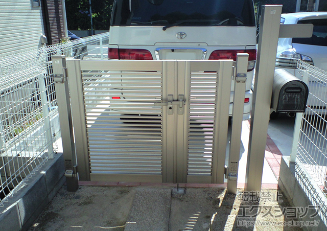 神奈川県横浜市のの門扉 プリレオR1型門扉 親子開き 柱使用 施工例