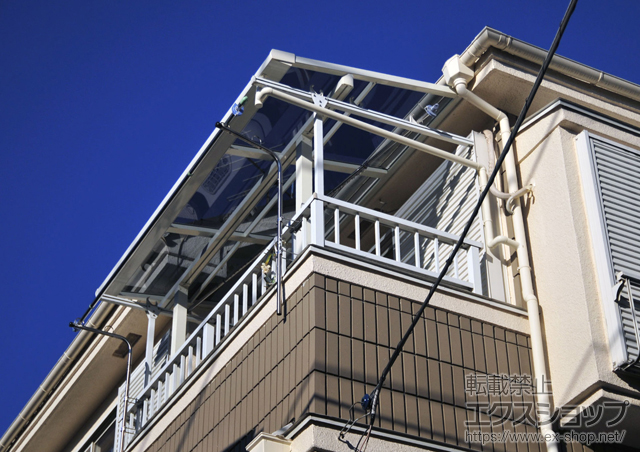 東京都中野区のLIXIL リクシル（トステム）のバルコニー・ベランダ屋根 ライザーテラスII F型 屋根タイプ 積雪〜20?対応 施工例