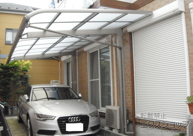 埼玉県蕨市のLIXIL リクシル（トステム）のカーポート レガーナポートシグマIII 雨樋あり 積雪〜30cm対応 施工例