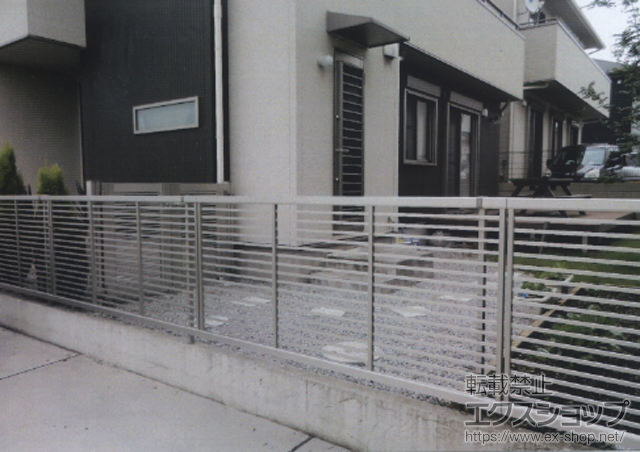 埼玉県鴻巣市ののフェンス・柵 エクスラインフェンス12型 自由柱施工 施工例
