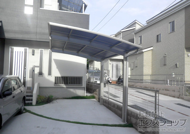 福岡県福岡市ののカーポート プレシオスポート 積雪〜20cm対応+着脱式補助柱 2本入 施工例