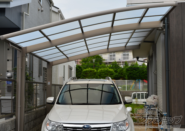 千葉県松戸市のLIXIL リクシル（トステム）のカーポート カーブポートシグマIII 積雪〜30cm対応 施工例