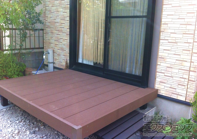 埼玉県蓮田市ののウッドデッキ リウッドデッキ 200 単体 施工例