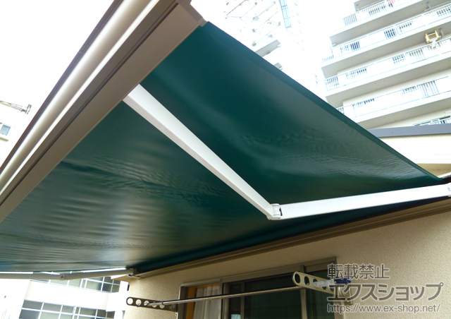 神奈川県川崎市のLIXIL リクシル（トステム）のオーニング・日よけ 彩鳥C型 ボックスタイプ 施工例