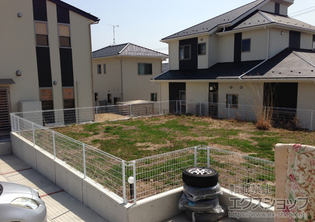 福島県本宮市ののフェンス・柵 イーネットフェンス1F型 自由柱タイプ 施工例