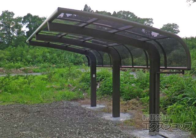 山梨県北杜市のLIXIL リクシル（トステム）のカーポート テールポートシグマIII 1500 積雪〜50cm対応 施工例