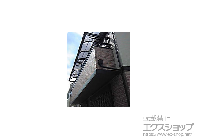 東京都小平市のLIXIL リクシル（トステム）のバルコニー・ベランダ屋根 ライザーテラスII R型 ルーフタイプ 連棟 積雪〜20cm対応 施工例