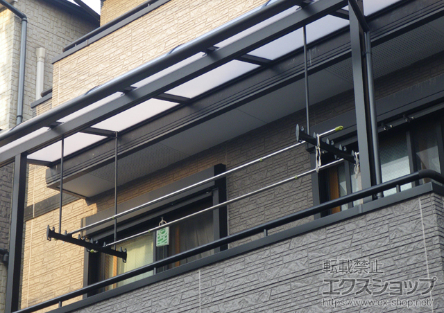 大阪府大阪市のLIXIL リクシル（トステム）のバルコニー・ベランダ屋根 ライザーテラスII R型 屋根タイプ 単体 施工例