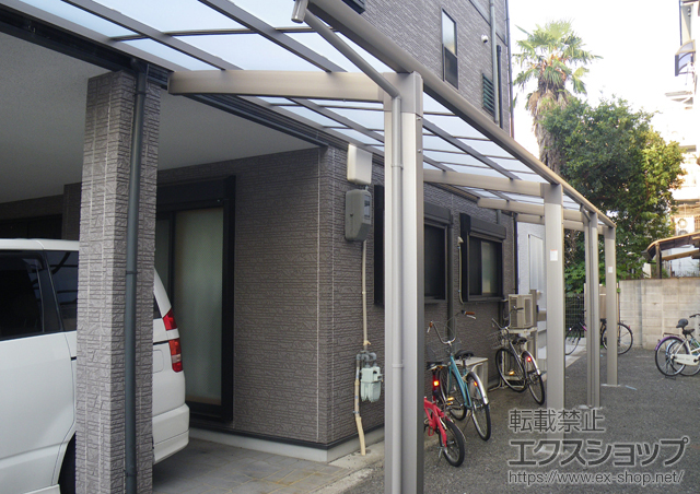 大阪府大阪市のLIXIL リクシル（トステム）のカーポート カーブポートシグマIII 縦連棟　積雪〜30?対応 施工例