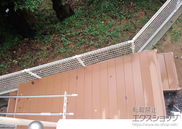 静岡県熱海市ののウッドデッキ リウッドデッキ 200 単体 +独立式リウッドステップ2型 1段+水平式物干し 施工例