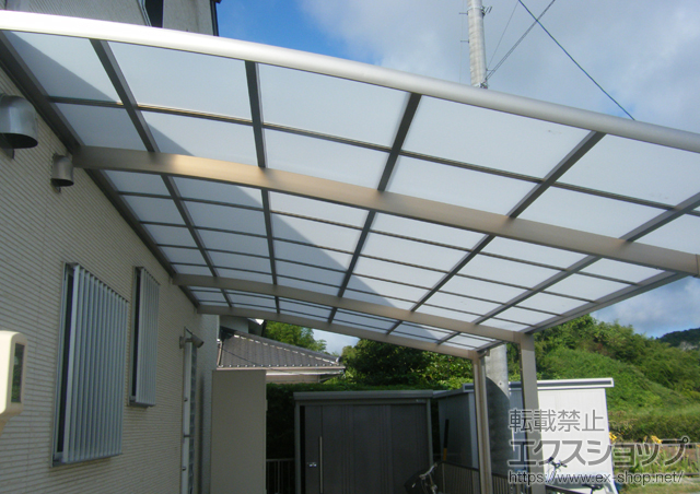 静岡県掛川市のLIXIL リクシル（トステム）のカーポート ルーフポートシグマIII 延長 積雪〜30cm対応 施工例
