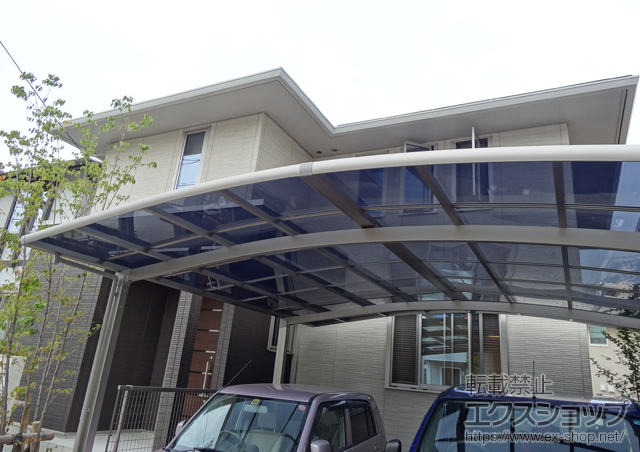 三重県桑名市のLIXIL リクシル（トステム）のカーポート カーブポートシグマIII ワイド 積雪〜30cm対応 施工例