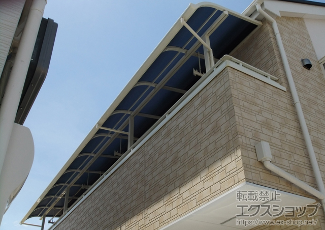 京都府京都市のLIXIL リクシル（トステム）のバルコニー・ベランダ屋根 ライザーテラスII R型 屋根タイプ 連棟 積雪〜20cm対応 施工例