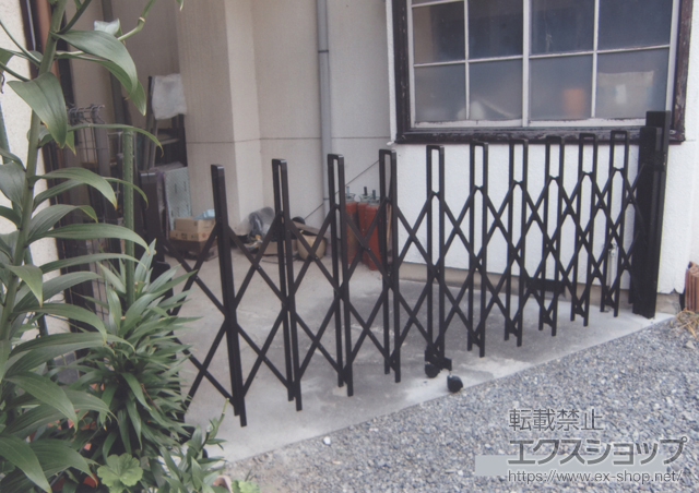 愛知県稲沢市ののカーゲート トリップゲート PB型 ノンレール 片開き 施工例