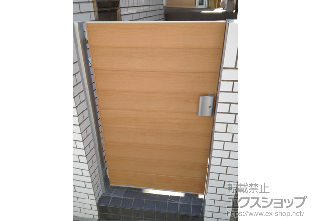 神奈川県横浜市のの門扉 ライフモダンII YA型門扉 片開き 柱使用【幅特注】 施工例