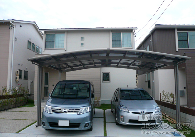 愛知県春日井市のLIXIL リクシル（トステム）のカーポート カーブポートシグマIII ワイド 積雪〜30cm対応 施工例