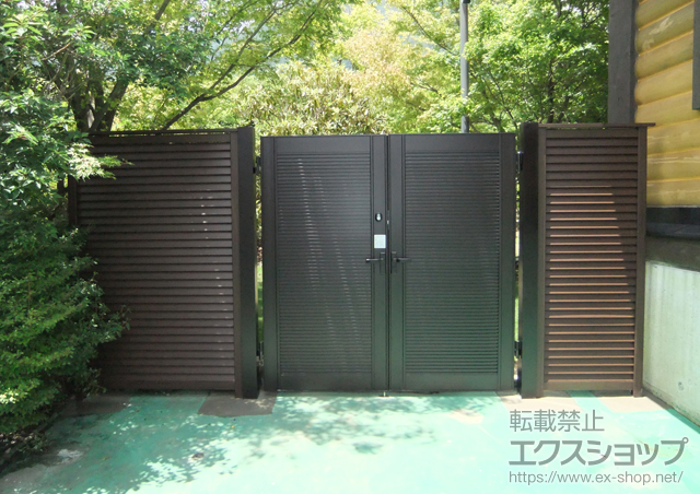 大分県玖珠郡九重町ののフェンス・柵 ビューテクトR2型 マテリアルカラー 間仕切柱使用 施工例