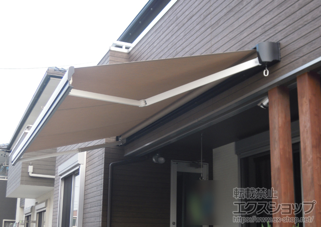 愛知県知多郡阿久比町のLIXIL リクシル（トステム）のオーニング・日よけ 彩風S型 手動式 施工例