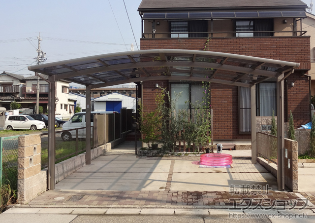 愛知県名古屋市のLIXIL リクシル（トステム）のカーポート カーブポートシグマIII ワイド 積雪〜30ｃｍ対応 施工例