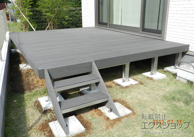 千葉県野田市ののウッドデッキ リウッドデッキ200 単体+リウッドステップ5型 Tタイプ2段 施工例