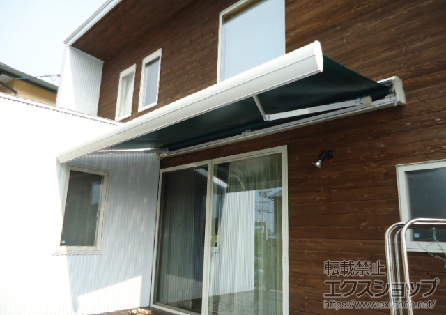 福岡県遠賀郡遠賀町のLIXIL リクシル（トステム）のオーニング・日よけ 彩鳥L型 ボックスタイプ 手動式 施工例