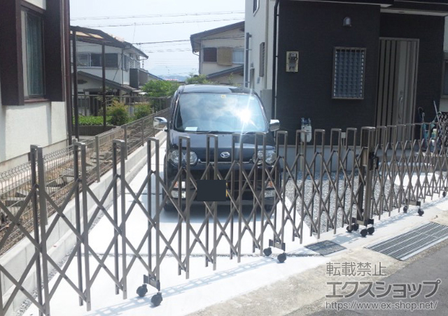 兵庫県三木市ののカーゲート トリップゲート PB型 ノンレール 両開き 施工例