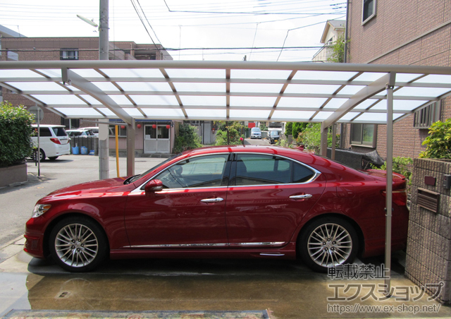 神奈川県川崎市のLIXIL リクシル（トステム）のカーポート カーブポートシグマIII 積雪〜30cm対応+カーブポートシグマIII 着脱式サポート(補助柱)2本入 施工例