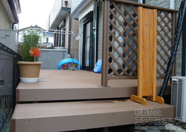 神奈川県厚木市のLIXIL リクシル（トステム）のウッドデッキ リコステージII 連棟+デッキフェンス 施工例