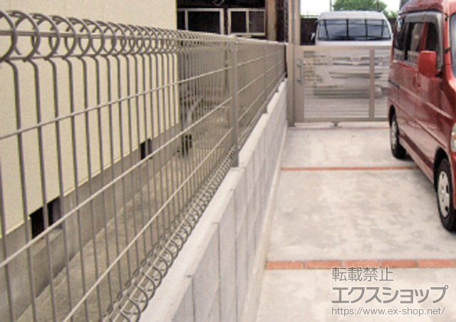 和歌山県和歌山市ののフェンス・柵 ハイグリッドフェンスN1型 間仕切りタイプ 施工例