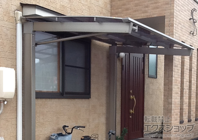 広島県福山市のLIXIL リクシル（トステム）のテラス屋根 エックスルーフ 独立前下がり テラスタイプ  積雪〜30cm対応 施工例