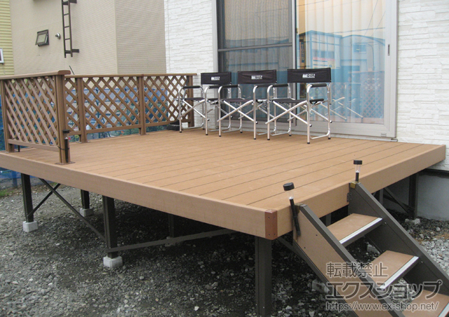 北海道札幌市のLIXIL リクシル（トステム）のウッドデッキ リコステージII 施工例