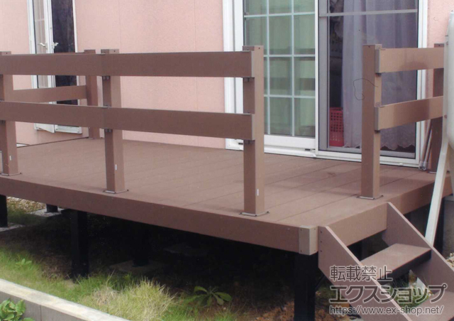 新潟県上越市ののウッドデッキ リウッドデッキ200 施工例