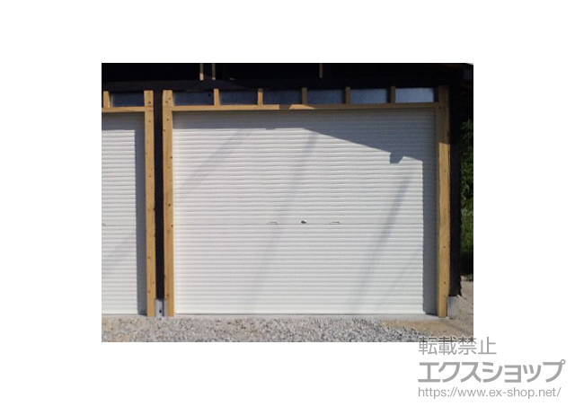 広島県三原市のLIXIL リクシル（トステム）のガレージシャッター ガレージシャッタークワトロ 手動式 内部付タイプ 施工例