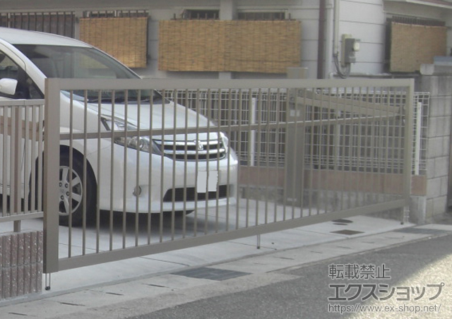 兵庫県神戸市ののカーゲート エクモア2型 ワイドタイプ 電動式 施工例