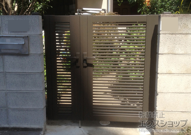 東京都葛飾区のの門扉 シャレオR1型 両開き親子 門柱使用 施工例