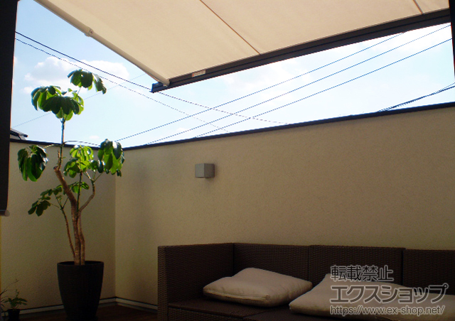 千葉県柏市のLIXIL リクシル（トステム）のオーニング・日よけ 彩鳥C型 ボックスタイプ 手動式 施工例