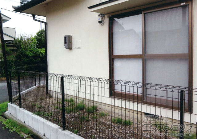 長野県上田市ののフェンス・柵 イーネットフェンス1F型 自由柱タイプ 施工例