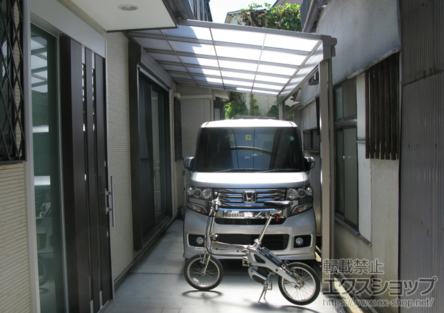 東京都北区のLIXIL リクシル（トステム）のテラス屋根 ライザーテラスII F型 テラスタイプ 単体 積雪〜20cm対応 施工例