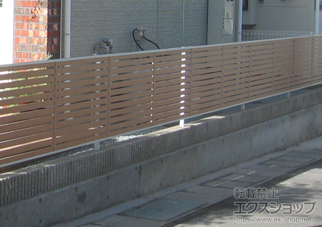 宮城県塩竈市ののフェンス・柵 ライフモダンII B3型フェンス 複合色 フリーポールタイプ 施工例