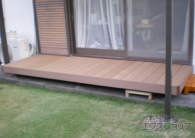 神奈川県三浦郡葉山町のLIXIL リクシル（トステム）のウッドデッキ リコステージII 施工例